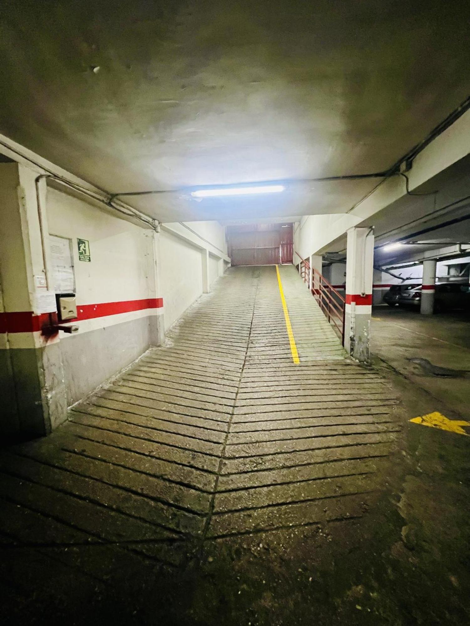 A Orillas Del Pilar Con Parking Zaragoza Exterior photo