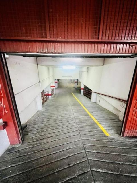 A Orillas Del Pilar Con Parking Zaragoza Exterior photo